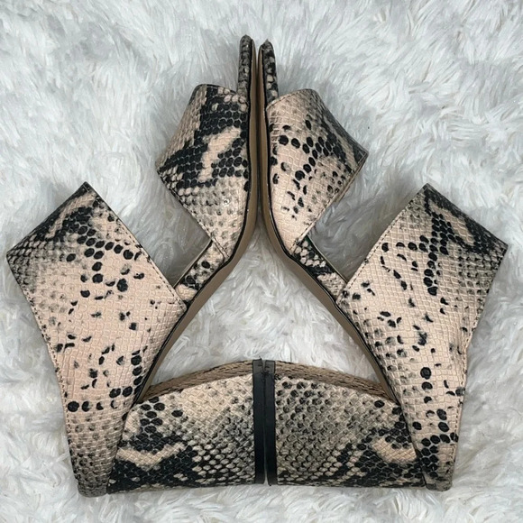 Madden Girl | Snake Print Chunky Heels - Picture 13 of 14